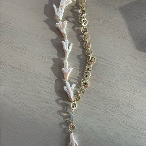 Elegant Gold and Cream Women's Necklace